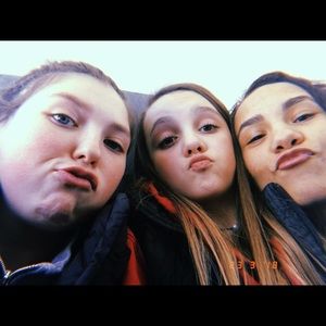 Meet your Posher, Kayla